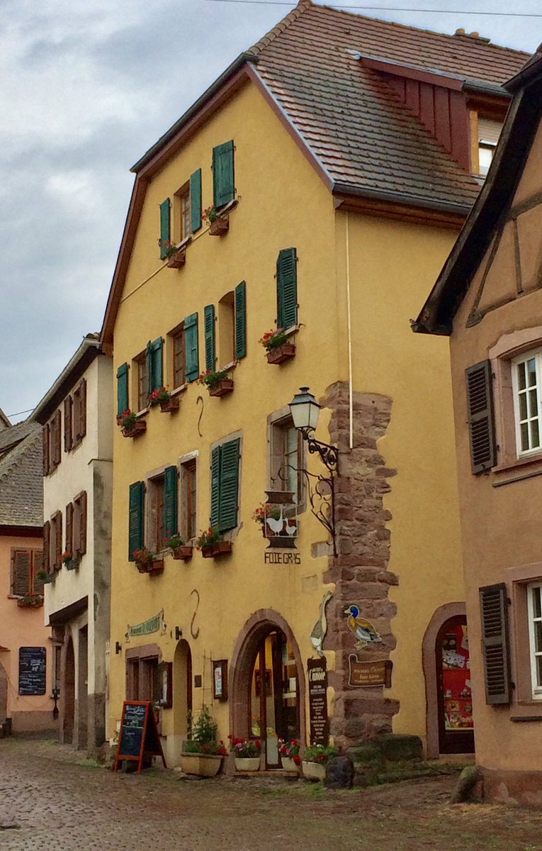 Memories of Alsace #archives 
A small chapel and a shop in Gueberschwihr