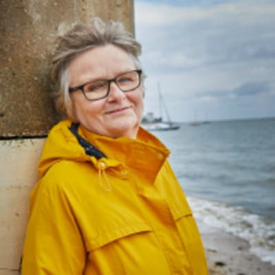 Slaughter in Southwold: Southwold Library Crime Writers Festival

Sat 18th 3.30pm

Author Talk by <a href="/LesleyjmThomson/">Lesley Thomson 📚📚📚 #TheMysteryofYewTreeHouse</a>

Lesley Thomson new chilling thriller is “The Companion”

Tickets £6 per talk, £20 per day or £40 for the weekend

Book at  ticketsource.co.uk/slaughterinsou…