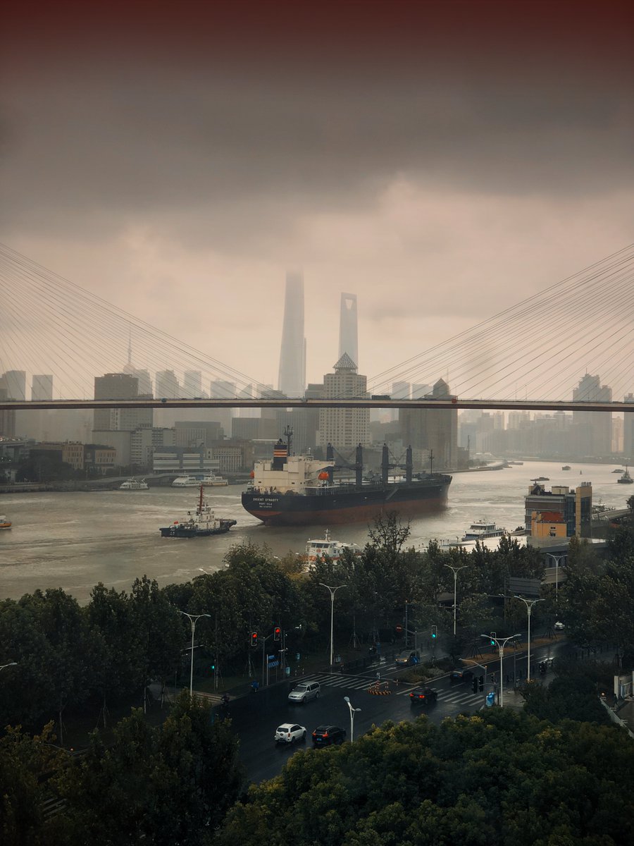 Salty_Views's tweet photo. Salty View #33: Monday ☁️🌪🌫⛈
.
Shanghai, China
.
#NFT #NFTs #Opensea #travelphotography #travel #china #shanghai #Monday #Grumpy #Industrial #Ship #River #Bridge #Cargo https://t.co/MzQTLtfeHO