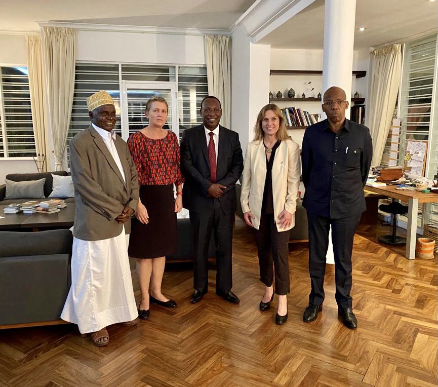 In the photo is Katja Keul (2R), Ambassador Hess(2L), Freeman Mbowe (M), James Mbatia(R) and Juma Haji Duni (L). © German Embassy Daressalam