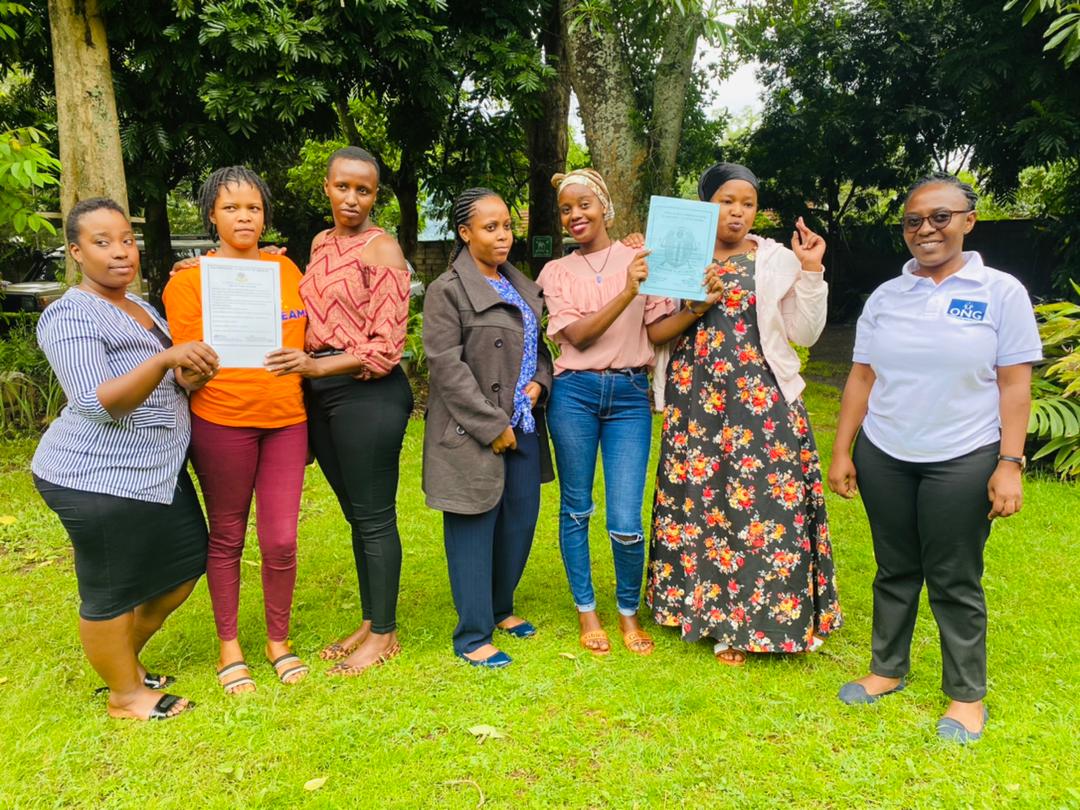 Training session with AGYW during monthly meeting orienting them on business and entrepreneurship skills, ONG enabled them to register business groups and initiate small income generating activities to improve their economic situation.
@shdepha  @fhi360  @tawref_tanzania