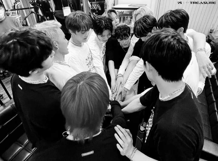 trsrjw_'s tweet photo. — ♡  https://t.co/YBYyfeC93X
— ♡  https://t.co/MXMIa9EsKe https://t.co/Hmb75jsaoS