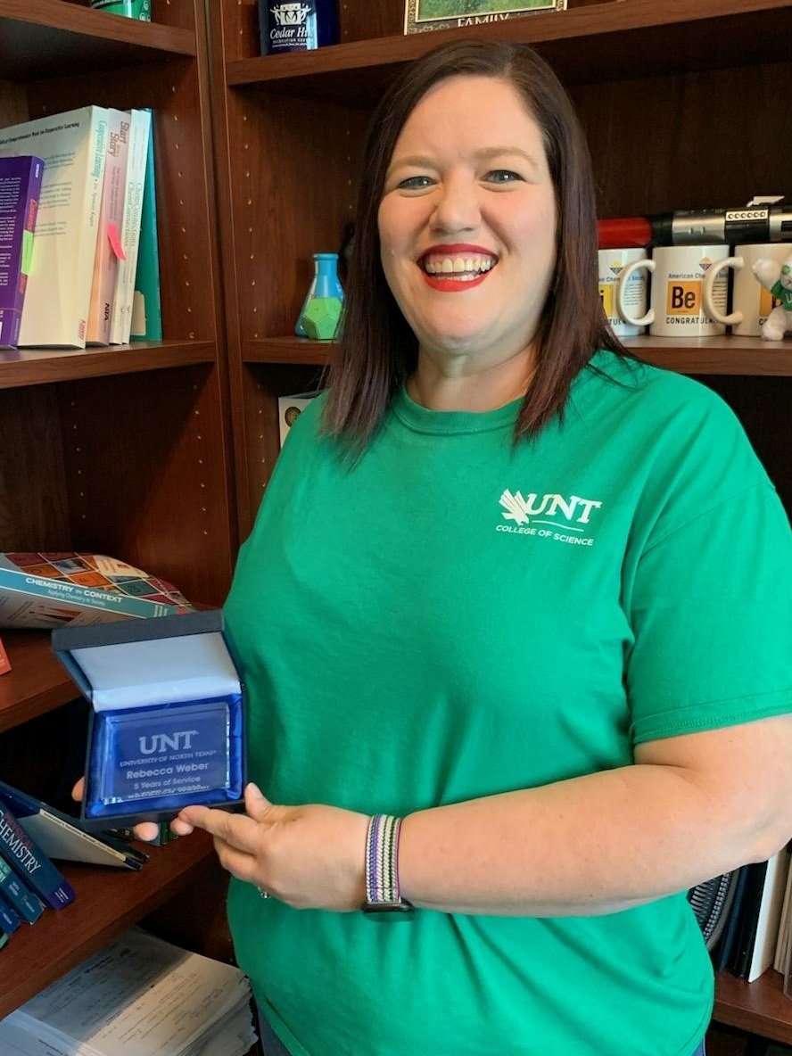 UNTChemistry's tweet photo. Congratulations to Dr. Weber for her 5 years of service with UNT! Dr. Weber contributes so much to the Department and we are honored to work with a Chemist of her caliber!
#UNTChemistry #UNTCOS https://t.co/HycPaAhUIz