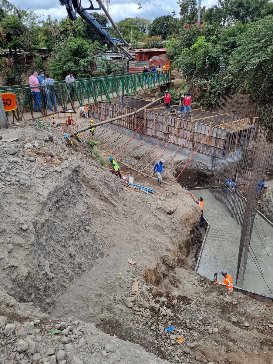 Este es el proyecto caja puente 🌉 vehicular de C$13MM que unirá los distritos 5.2 y 7.1 de Managua, los barrios 18 de Mayo y Enrique Smith. Ya las familias 👨‍👨‍👦 podrán circular con tranquilidad y no será un foco de delincuencia

#Nicaragua 
#UnidosEnVictorias