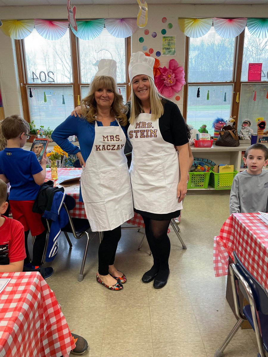 MrsStein9's tweet photo. Today’s book tasting was a success.  Fantasy was the most popular item on the menu! https://t.co/aspYFri8VM