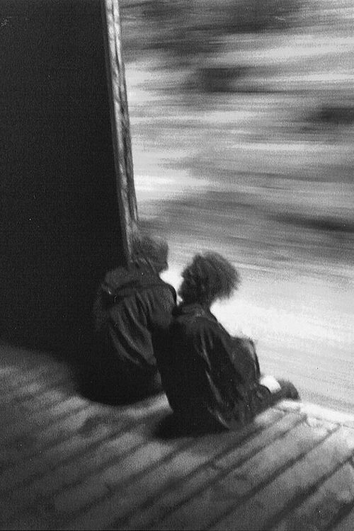 Floppy hat
Stogie between his teeth
He’s a travelin’ hobo
With nothing to bequeath
His fame and fortune
Are his box car tales
Poetry in motion
While he rides the rails

#vss365
#RavensVeil
#poetry
Image: Pinterest