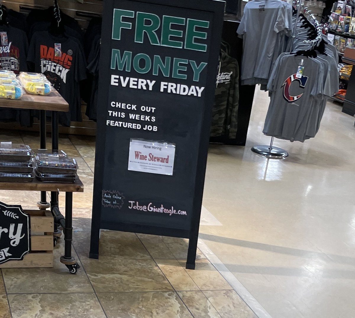 stormcount's tweet image. Wow, is this how jobs work?