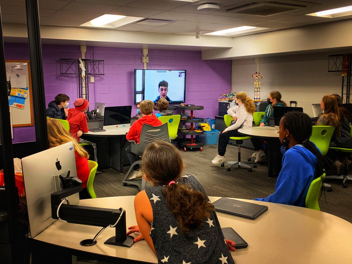 mariagalanis's tweet photo. This week we’re kicking off the VRS virtual robotics simulator unit 🤖 with more 5th grade classes across the district!
One of our amazing mentors from high school FIRST robotics team @FTC18529_RIP joined to meet students &amp; help kick things off. #engage109 
#MoreThanRobots
#STEM https://t.co/1jOoGTGoSS