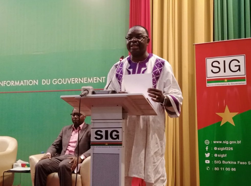 Dsiribie's tweet photo. #Burkina | #Terrorisme : L’état d’urgence sera bientôt décrété sur toute l’étendue du territoire national, selon le ministre de la justice, Me Barthélémy Kéré.
#lwili #TL226 #Team226 #TeamBurkinaFaso https://t.co/HIm9jZUqxl