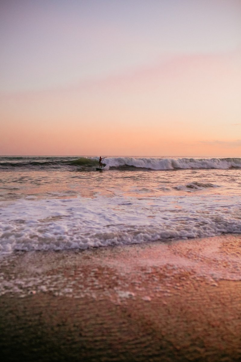 gm to everyone who is intentionally starting their day (and week 🥰) with positivity and focus ☕️ 📚  #nftartist #nftcollector #surfphotographer #theoceanisfemale