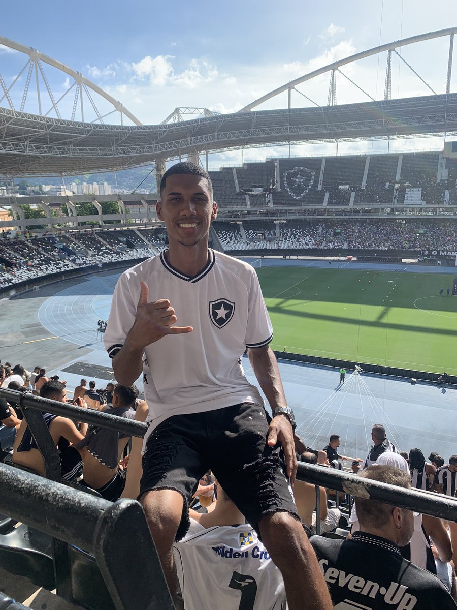 Fb_bfr7's tweet photo. Independente do resultado, a torcida representou como sempre 🔥🔥 https://t.co/nakJMJ5SB3