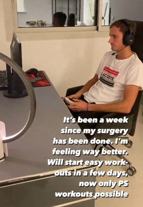 FQE4gH6XIAUe-UH?format=png&name=900x900