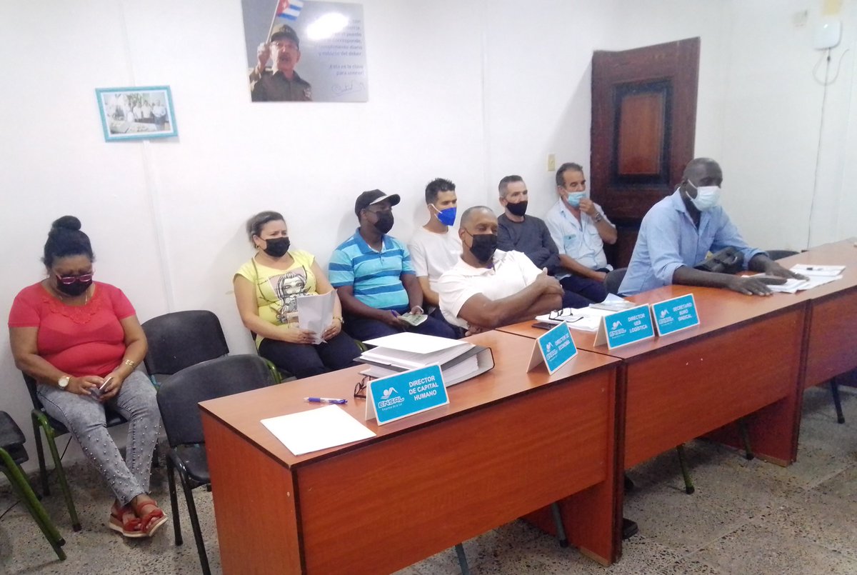 Continúa visita de Alta Fiscalización a la empresa de la Sal, hoy, inicialmente con Valentín Sosa Núñez, vicepresidente de la ANEC, donde prima el intercambio y un clima agradable de labor, expresando que percibe un ambiente de buen trabajo y organización. #CubaViveYTrabaja