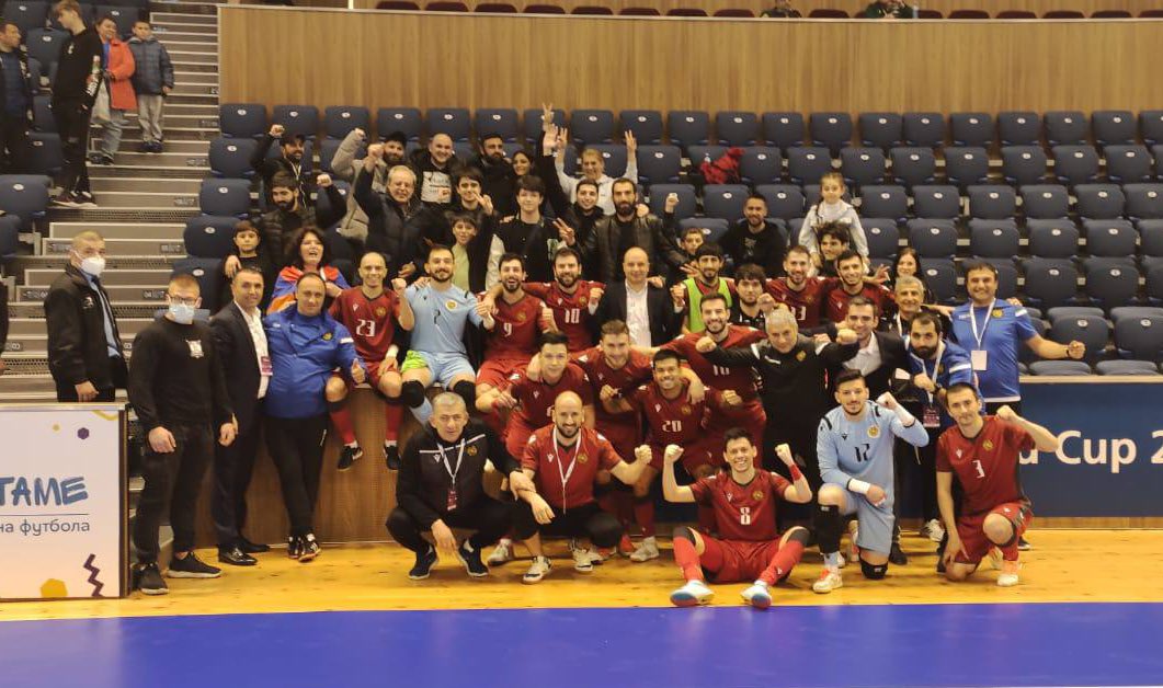 3 wins in a row💯

Top of the group✅

Advanced into the next round🔜

ՀԱ-ՅԱՍ-ՏԱՆ🇦🇲🇦🇲🇦🇲

#Armenia #ArmeniaFNT #Futsal #Հայաստան