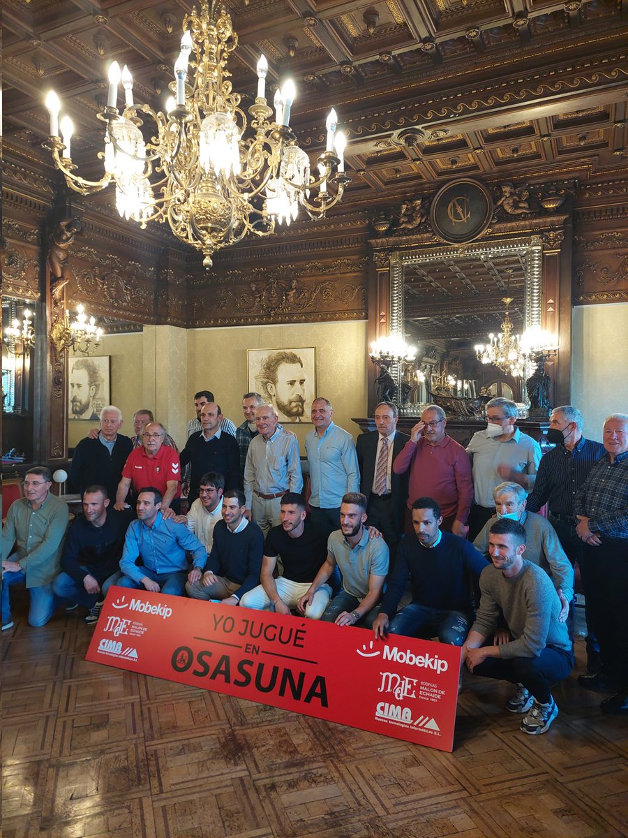 Danimendez7's tweet photo. En la presentación de @yojugueOsasuna. https://t.co/TpzCHGQPEa