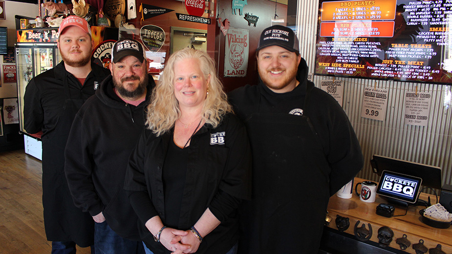 TheBizJournal's tweet photo. .@CockeyeBBQ Will Open a Location Inside @penguincitybeer Brewery #BBQ #Beer #Microbrew #Youngstown #BusinessNews #Food #Brewers https://t.co/gyoVvwNMt5 https://t.co/595yWPcm3d