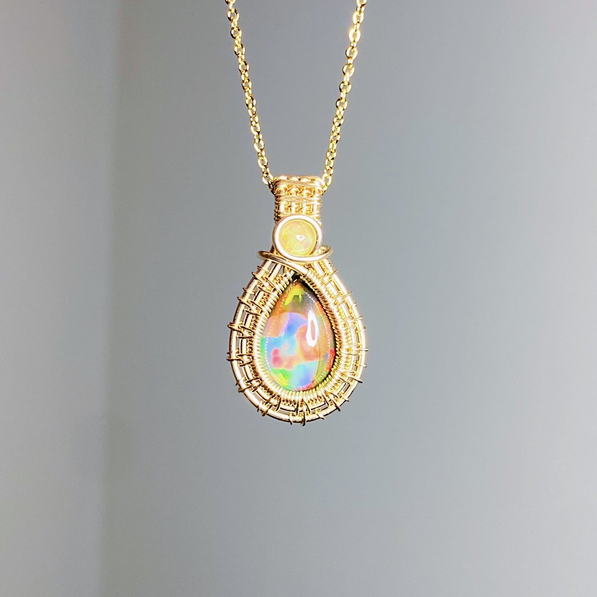 tayraegems's tweet photo. i think this might be the coolest pendant i’ve ever made. https://t.co/4sF7Hl2huM