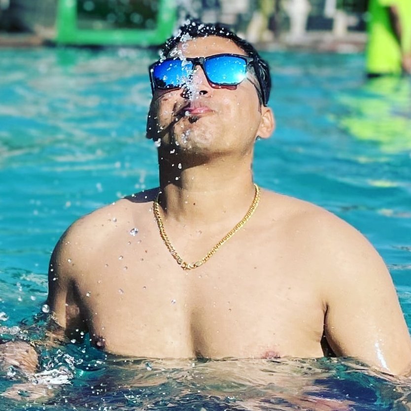 SandeepWebbers's tweet image. Built not Bought, Hustled not Handed, Earned not Given 🥂🥂