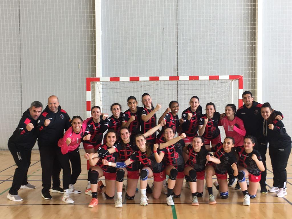 fbmclm's tweet photo. 🏆 Nuestra selección Juvenil Femenina se hace con la victoria en su partido 🆚 #LaRioja 💪

¡Este es el camino a seguir! 👏 @cesabm2022 

#TeanCLM 💜 https://t.co/sBvoDw4r18