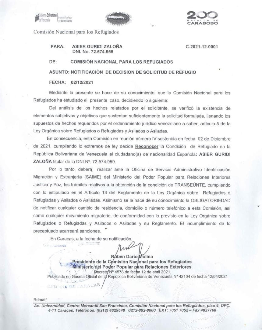 NortasunBila's tweet photo. Al otorgarseme el "Estatus de Refugio" fue el Estado Venezolano el que me mandó a sacar la cédula de transeúnte venezolana al Saime. Pero el Saime me pide como requisito el pasaporte Español y por eso estoy ya 12 días en huelga de hambre ante el Consulado General de España https://t.co/ATB7X09BKx