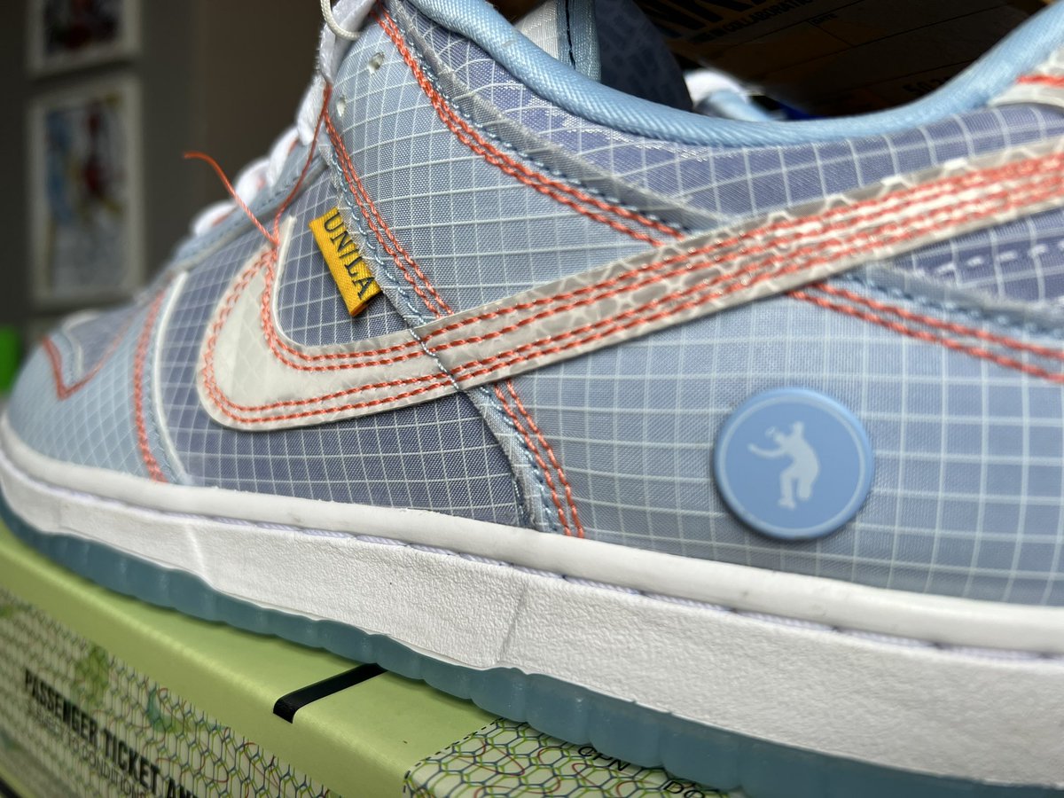 JS_1393's tweet photo. 2 out of 3 ain’t bad 🤭👌 love retail wins 🙌🎉
#unionla #uniondunk #nikeunion #nikedunk #dunklow #dunks #snkrs #sneakerheads #sneakers #sneakerwars #SneakerScouts #yoursneakersaredope #SneakerTalk #unionlosangeles @unionlosangeles @Nike #kotd #kickcheck #kicksonfire https://t.co/UpXV1K72bs