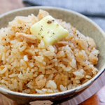 「やば旨いツナ飯」ツナ缶油ごと&オイスターソースを米と一緒に炊くとやたら旨い