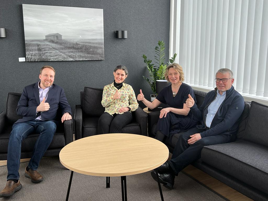 eijakorjonen's tweet photo. Fruitful discussions on cooperation between UO KSI, Federal Univ. of Uberlândia, the city of Nivala &amp; the Nivala Industrial Park. On the couch Director @MattiMuhos,  Prof. Vérica Freitas, Mayor @paivikarikumpu, the Chairman of the Board Jarmo Vuolteenaho #UniOuluKSI #UFU #nivala https://t.co/IhWeT3iNO4