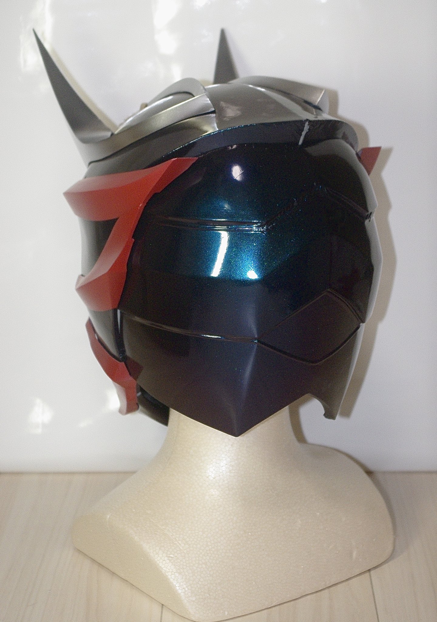 仮面ライダーギャレン（帝骑）　コスプレ用マスク　塗装完成品 Amazon | [ユーアズコス] P 仮面ライダーガッチャード マスク