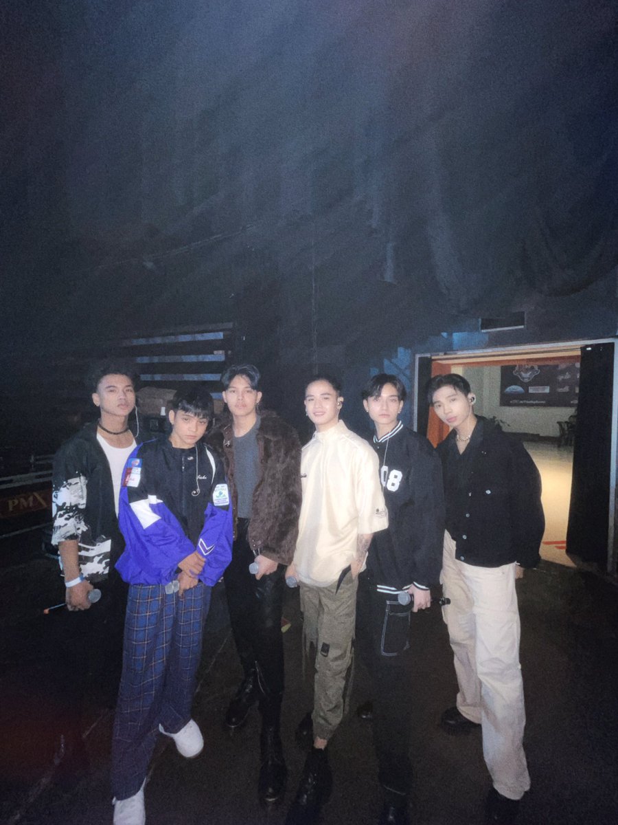 Official_ALAMAT's tweet photo. 2022 PPOP Con Tech Rehearsals (BTS Photos) 

Behind-the-Scenes Vlog and more photos in the coming days, for you MAGILIWS! 🤎✨
#ALAMATonPPOPCON
#ALAMATSPNL_Teaser 
SaPanaginip NaLang https://t.co/sDedTkeADx