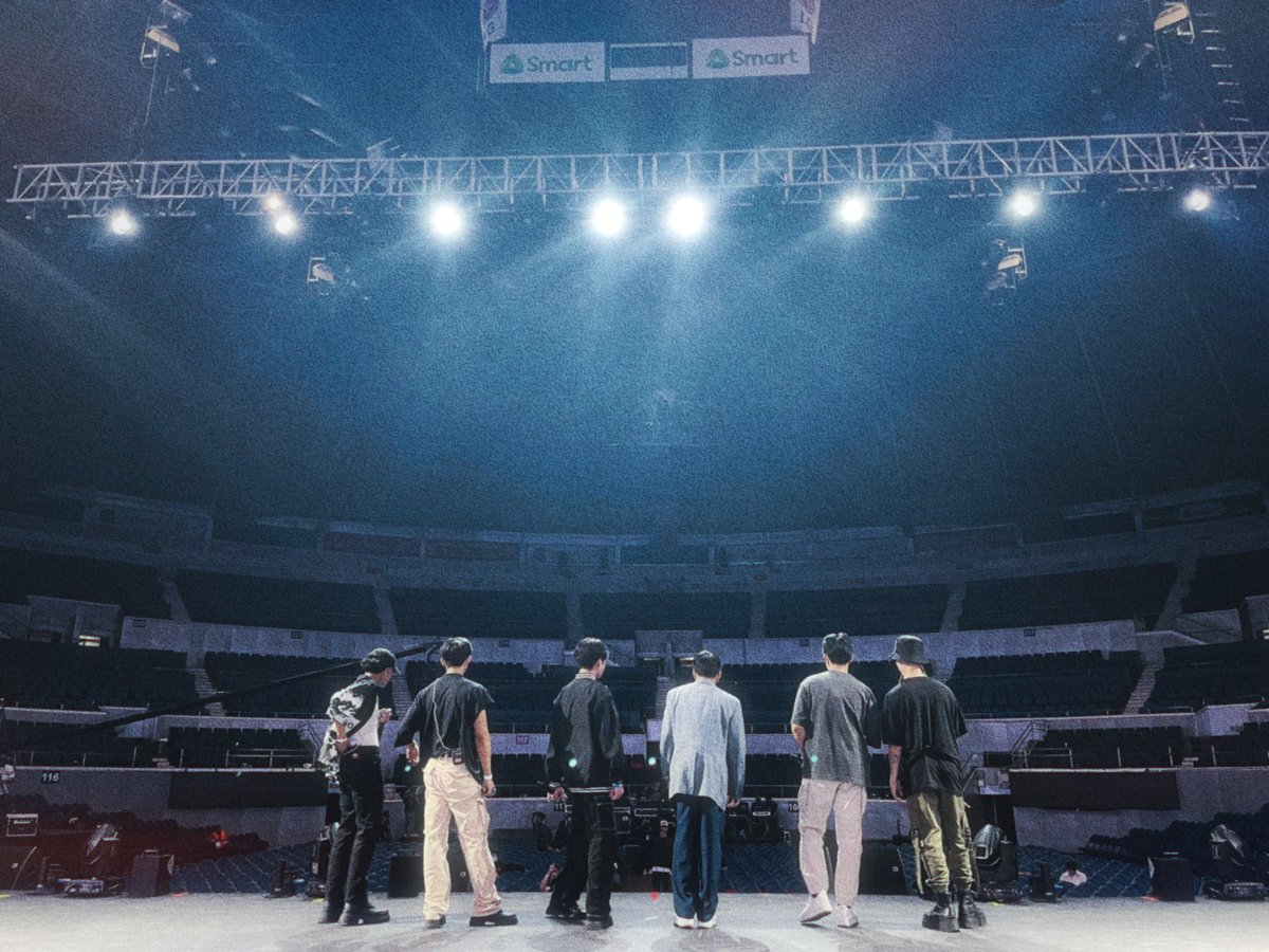 Official_ALAMAT's tweet photo. 2022 PPOP Con Tech Rehearsals (BTS Photos) 

Behind-the-Scenes Vlog and more photos in the coming days, for you MAGILIWS! 🤎✨
#ALAMATonPPOPCON
#ALAMATSPNL_Teaser 
SaPanaginip NaLang https://t.co/sDedTkeADx