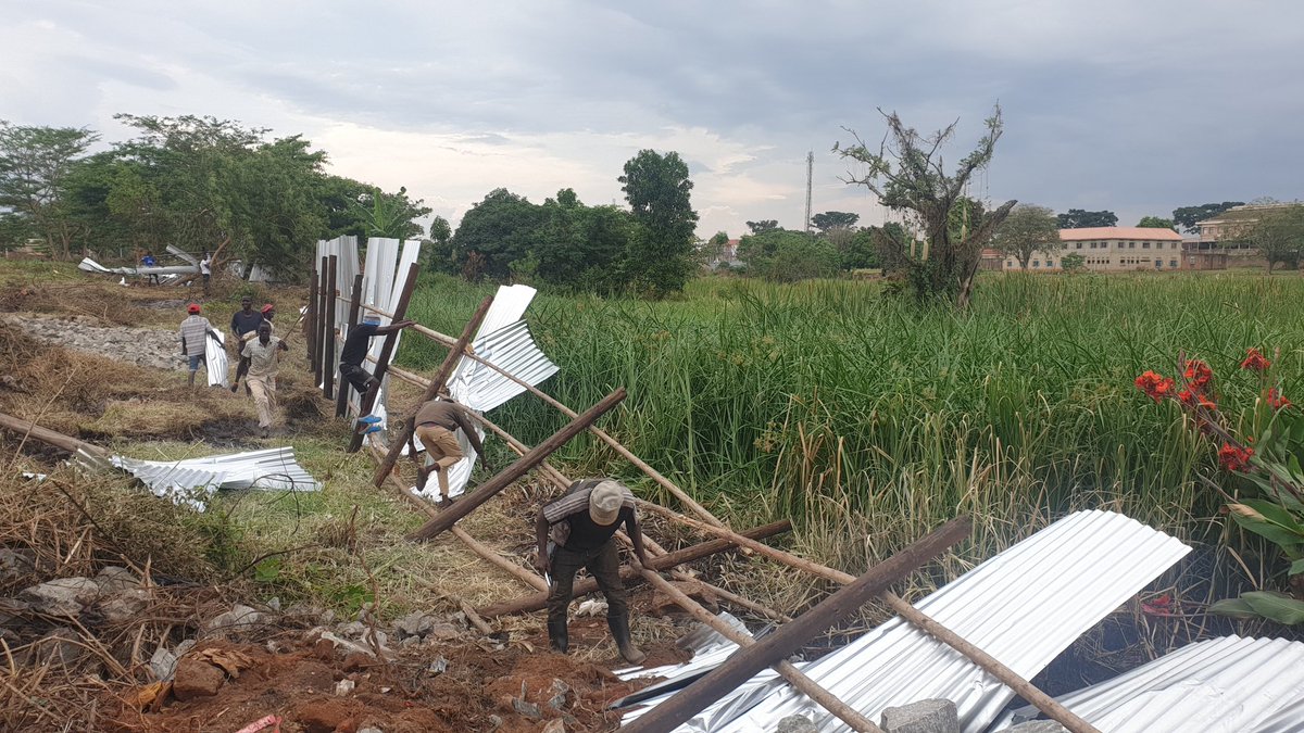 OjokOkot_'s tweet photo. Gulu city residents have today spoken. You can no longer destroy our environment and your investment goes scot free.
#savepecestream https://t.co/oLcKWSwiF0