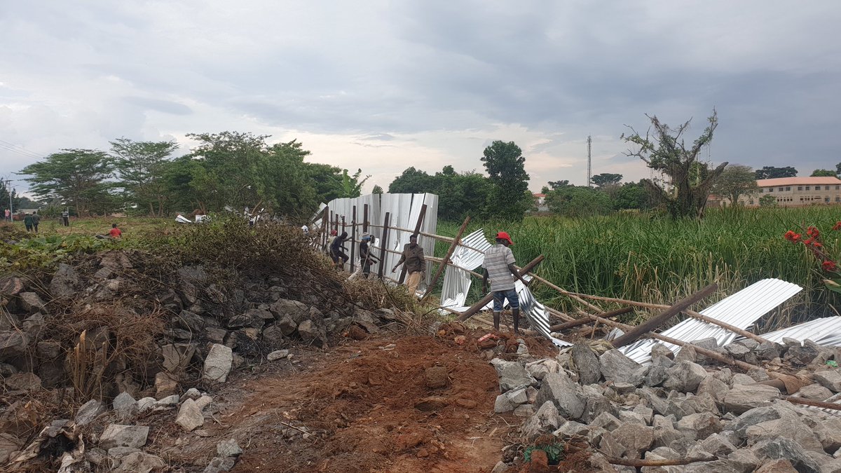 OjokOkot_'s tweet photo. Gulu city residents have today spoken. You can no longer destroy our environment and your investment goes scot free.
#savepecestream https://t.co/oLcKWSwiF0