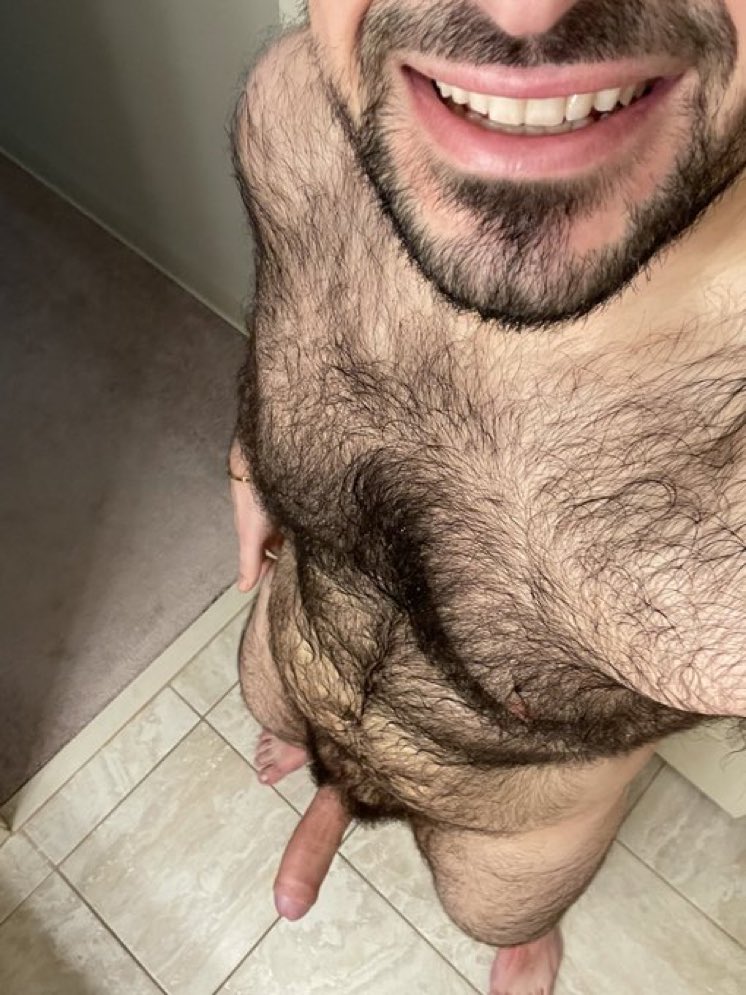 cockboy24's tweet photo. Nice and sweaty after my run 😈🥵😏 who’s going to cum clean me 😜😈 https://t.co/LdkKYPbzl4