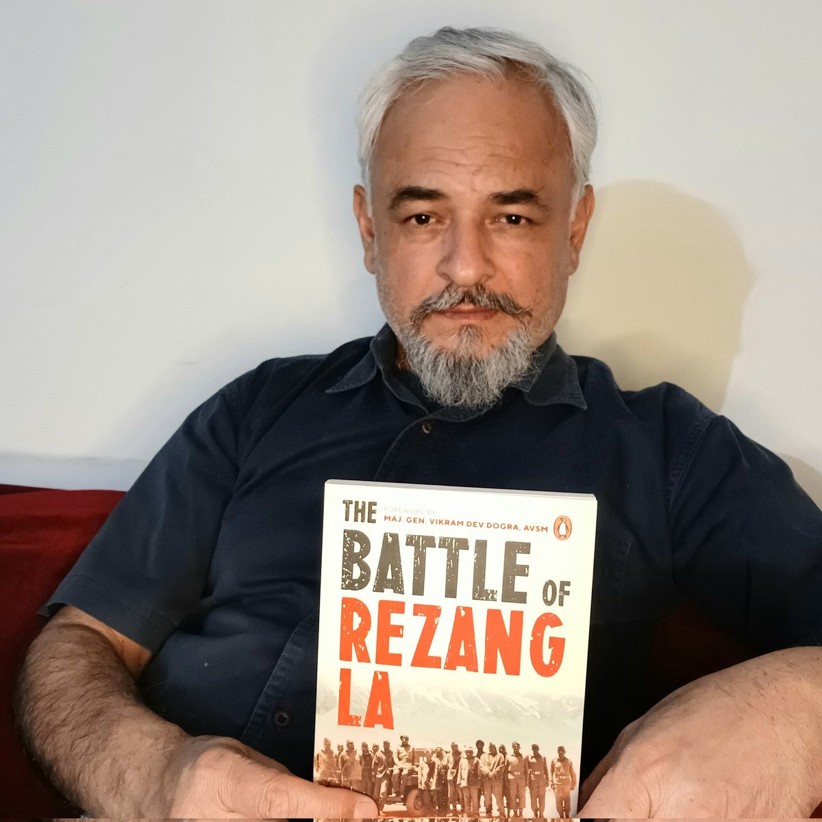 Kulpreetyadav's tweet photo. 120 Indians versus 5000 Chinese!
Link:- https://t.co/HaJitPNibH
#latestreview #TrueStory #INDIANARMY https://t.co/TBaUos31MA