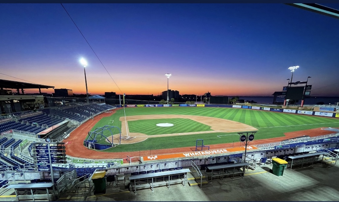 FieldTurf's tweet photo. Admiral Fetterman Field in Pensacola, Florida under the lights - A beautiful ballpark ⚾️ Home to the @BlueWahoosBBall, Double-A affiliate of the @Marlins. Thank you for your trust ♥️ @FieldTurf #DoublePlaySeries - Leading choice for #baseball
-
#youthbaseball #baseballcoach https://t.co/35K352MrVJ
