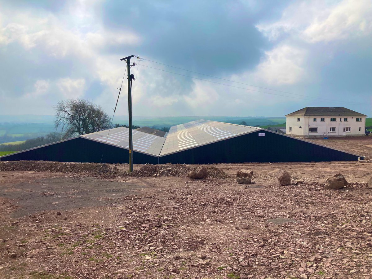 Some great progress being made in South Wales 🏴󠁧󠁢󠁷󠁬󠁳󠁿 
This site will soon be ready to start installation of the DeLaval E300A by our local dealer.
🔵50 Stall E300A
🔵Adjustable Comfort floor 
🔵DeLaval teat spray robot 🤖 
🔵DeLaval cooling system 
<a href="/DeLaval_UK_IRE/">DeLaval_UK_IE</a>