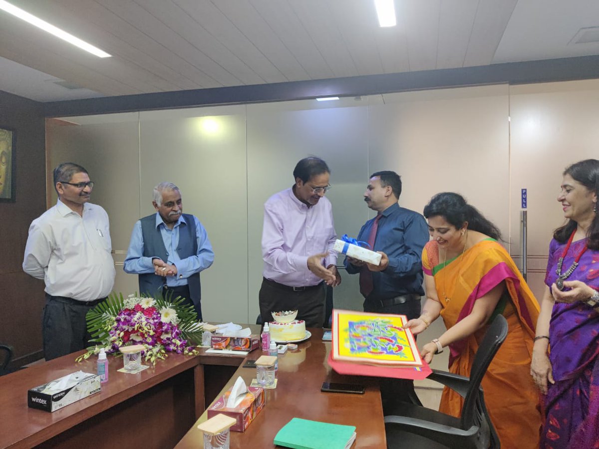sr_aps's tweet photo. Warmest wishes  for prosperity, good health and success to our mentor and source of Inspiration #Happy Birthday Dr Ashok Pandey @Ahlconpublic1 @MamthaSays @GanguliKuhu @sanjeevbansal06 @seemasoniaps https://t.co/PHJj3zUXmD