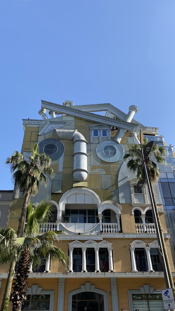 собачья королева tweet media