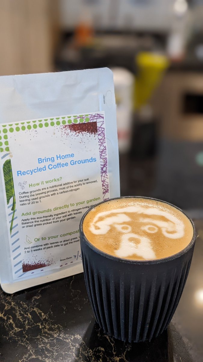 IamVyomika's tweet photo. Little acts of goodness that draw a smile :)
#SaveSoil
#ReturnToOffice
#CoffeeThings https://t.co/xqp9pCmfSE