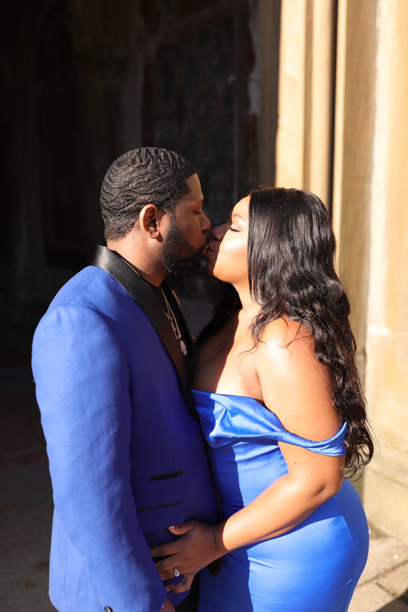 BENSWAYZE2's tweet photo. Only a Woman this Beautiful can get me to take Wedding Pics wit No Socks 🤣🤣🤣🤣🙌🏾🙌🏾🙌🏾🖤🖤🖤🖤 #CountdownToLockdown https://t.co/po89h5o3cG