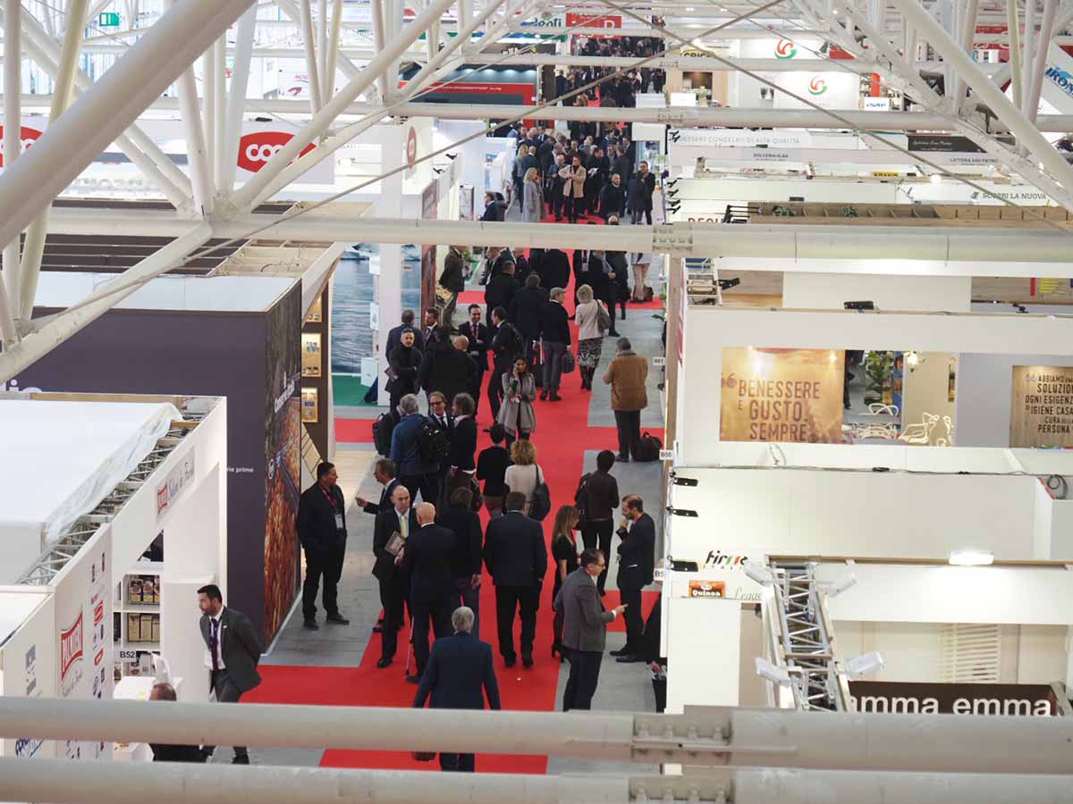 FruitbookMag's tweet photo. Al via @MarcaByBF 2022: ecco le aziende #ortofrutticole in fiera, le novità di #MarcaFresh e le norme #Covid #MarcaByBF22 https://t.co/xrIsVphjmR https://t.co/ooNu6rZFcJ