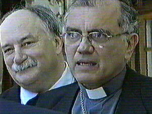 Quien dijo que el diablo no usa sotanas?