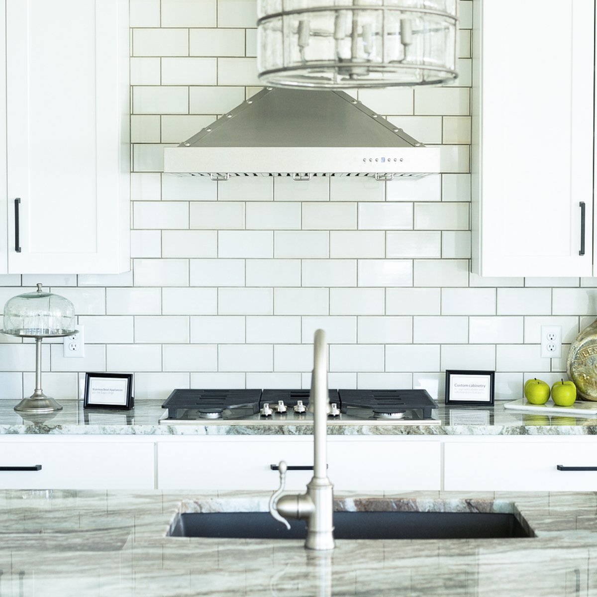 From the NYC subway station to your kitchen backsplash, the subway tile is a timeless design. 

#subwaytile #kitchen #homedecor #marble #architecture #tile #interiors #tile #homedesign #vinyl #homeimprovement #interiordesign #pattern #flooringideas #floors #design