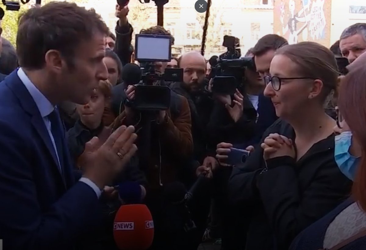 BFMTV's tweet photo. 🔴 EN DIRECT
Emmanuel Macron: "emmerder" les non-vaccinés, "je l'ai dit de manière affectueuse"
https://t.co/jkT0sQwgh6 https://t.co/zgH1lqRGcV