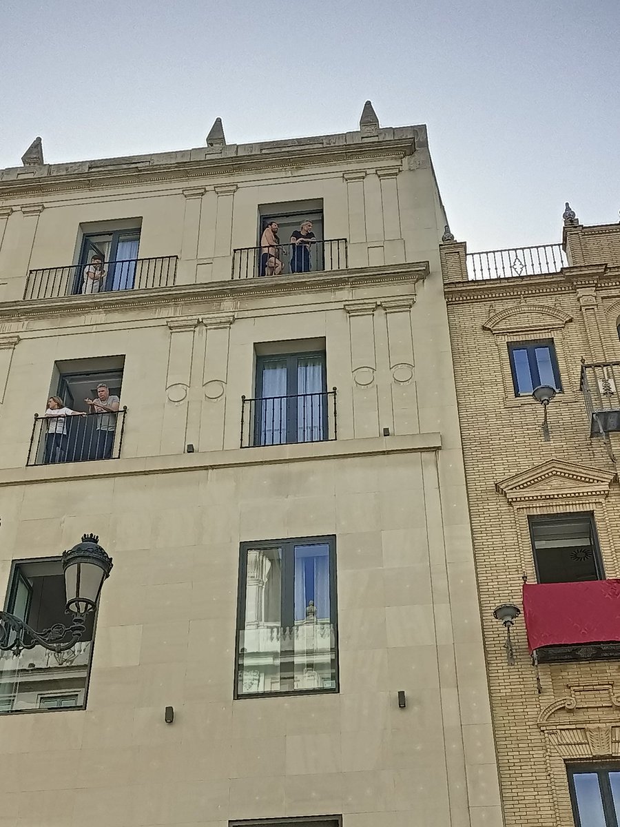 algonzalezrod's tweet photo. @nacho_nc En este hotel se vio ayer esto https://t.co/ZH41GTLfgS