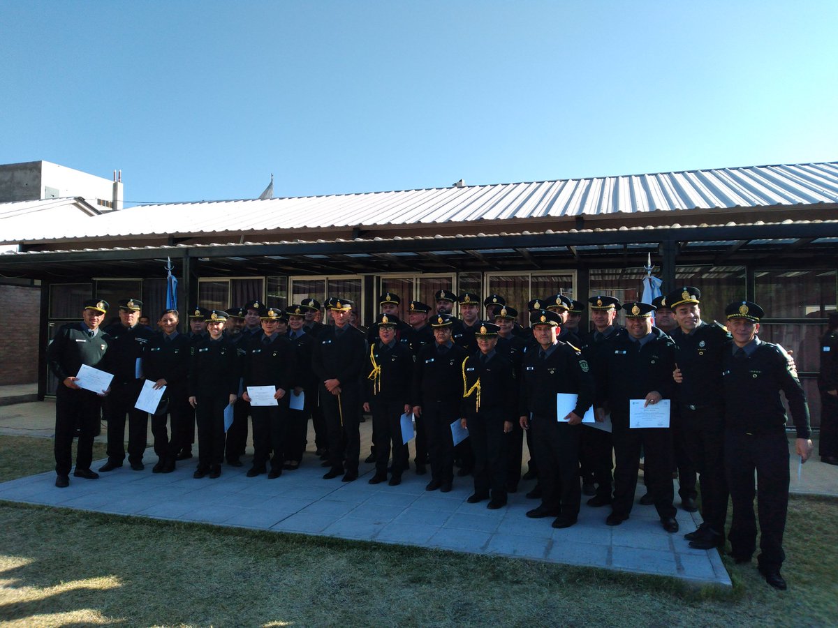 PenitenciariaMz's tweet photo. PRENSA I SERVICIO PENITENCIARIO MENDOZA I CURSO DE PERFECCIONAMIENTO
Suboficiales superiores del Servicio Penitenciario finalizaron el primer curso de perfeccionamiento.
https://t.co/puOJQgio1Z
#infope #SuboficialesSuperiores #SPMza #Perfeccionamiento https://t.co/TVeYBWZC6t