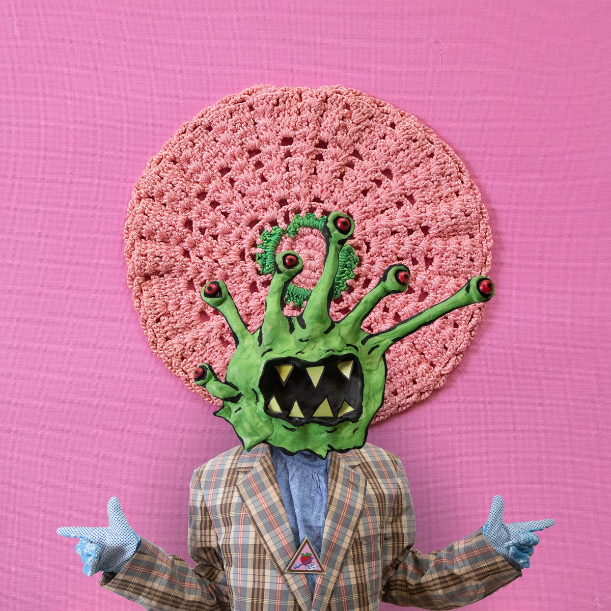 GetzPeter's tweet photo. @lil_lakica @SajadNFT @AvgCreatures @AvgCreatures is an all handmade collection: combining photography, sculpture, and set building to make a really unique generative project!

The community is strong and there are only 570 listed for sale out of 7734 👀👀

Get in while you can! https://t.co/D7ULda5Ogc