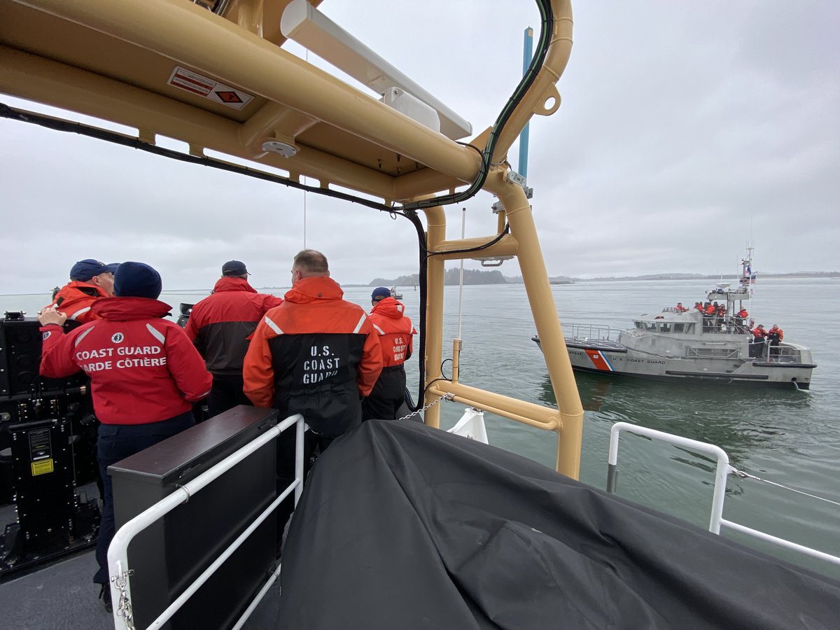 CoastGuardCAN's tweet photo. News from #BritishColumbia: CCGS Pachena Bay was off the “Graveyard of the Pacific” at the Columbia Bar recently, showing what the high endurance #BayClass vessels can do in challenging sea conditions. https://t.co/oWxT79C4oR