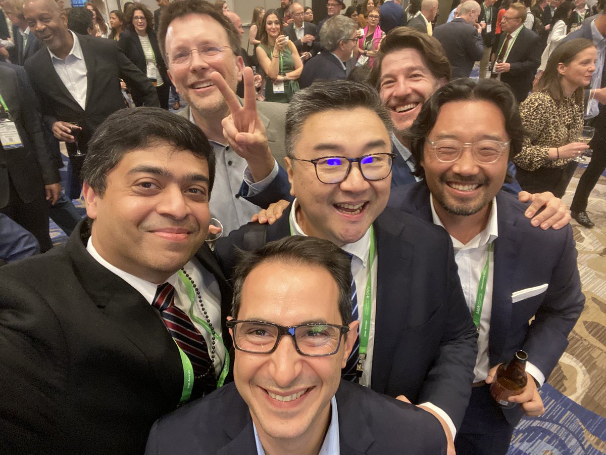 VivekSubbiah's tweet photo. ⭐️ All the cancer breakthroughs of the last 5 years in one picture 🎯Do we go to the moon ? Mars ? No we plan to go to another galaxy to #endcancer ! Anything is possible working together with these amazing teammates @MDAndersonNews @AACR #AACR22 #precisionmedicine #immunotherapy https://t.co/wNbXmWWh58