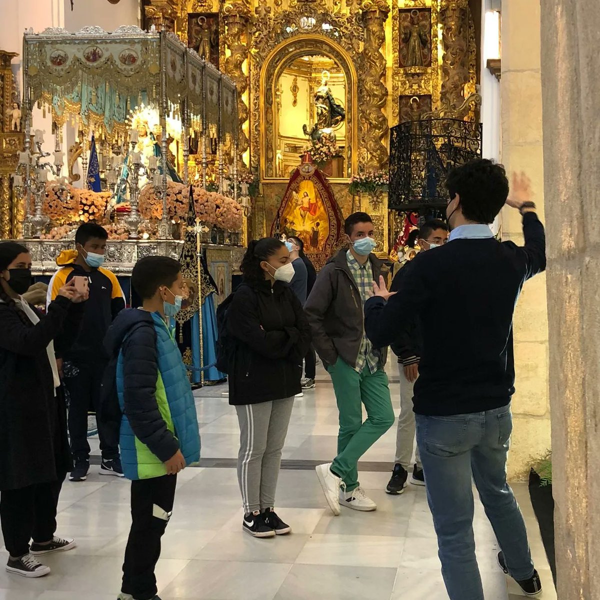 GuiAzul_OFICIAL's tweet photo. Comienza la Exposición Extraordinaria de Bordados en la Iglesia de San Francisco y MASS - Museo Azul de la Semana Santa 

Visítanos de 10.00 a 13.30 y de 17.00 a 20.30
VISITAS GUIADAS GRATUITAS

¡Te esperamos! 💙 https://t.co/klwnh4eh2C